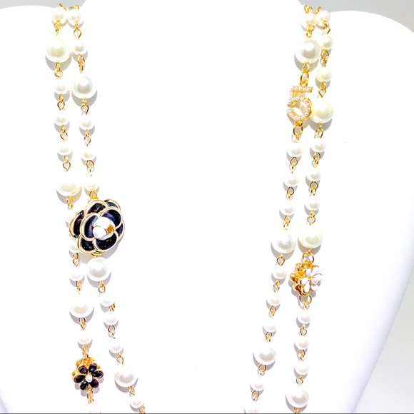 5 Series - LeRue Necklace - Picture 11 of 14